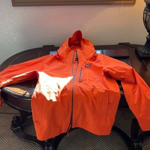 Patagonia Men’s Granite Crest Ski Jacket (NEVER WORN) large